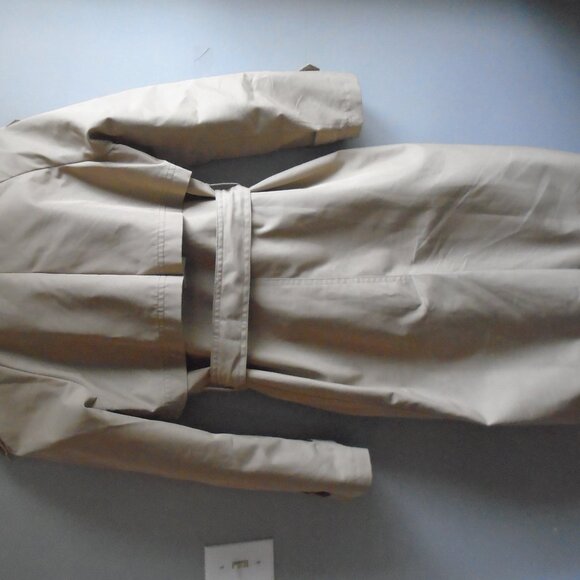 Banana Republic Tan Timeless Trench Coat, Size S - Picture 3 of 9